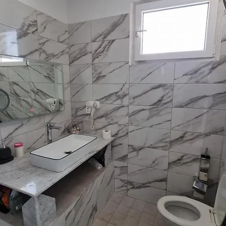 Sea View Apartment With Private Tarrace Dhërmi